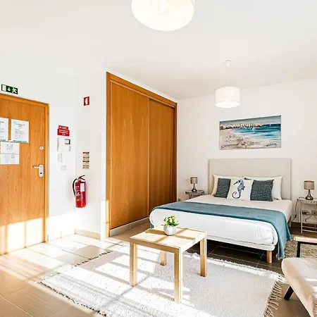 Rossio Sea View By Alzira Apartment *