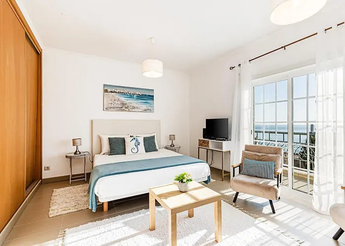 Rossio Sea View By Alzira Apartment *